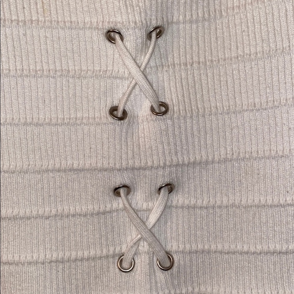 White String Top - Picture 3 of 7